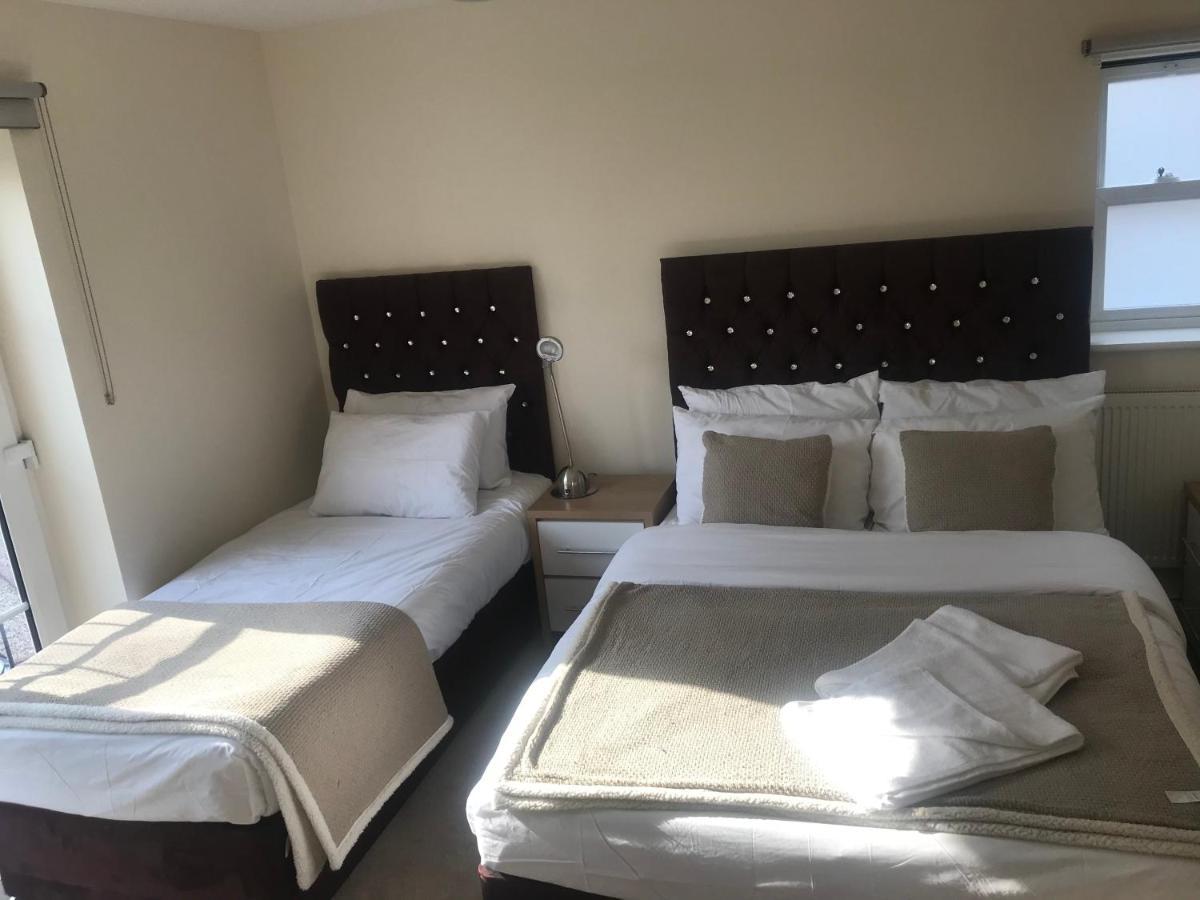 Ybc Court, Aldershotアパートメント エクステリア 写真