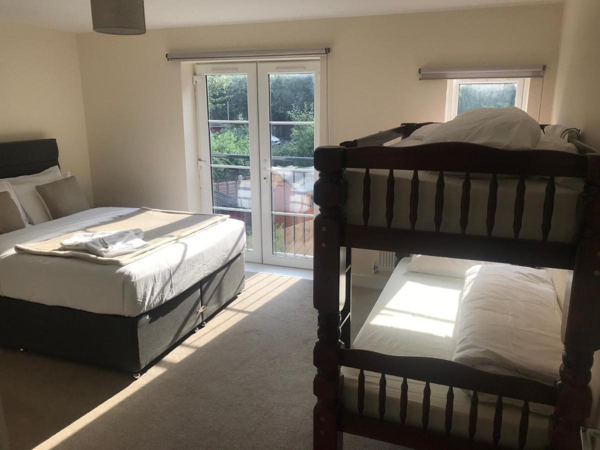 Ybc Court, Aldershotアパートメント エクステリア 写真